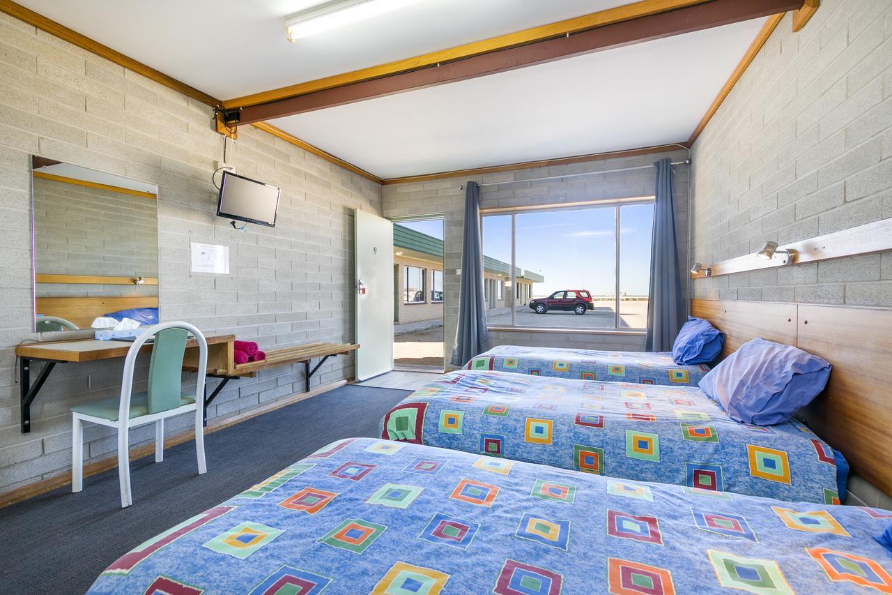 Nullarbor Roadhouse Hotel Exterior foto