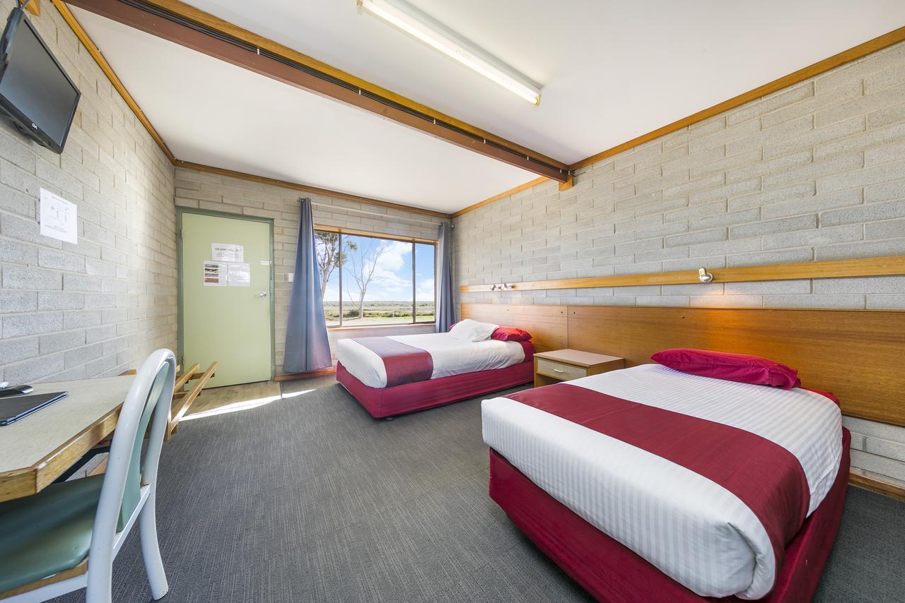 Nullarbor Roadhouse Hotel Exterior foto